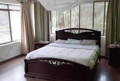 5 Bed House with En Suite at Mukoma