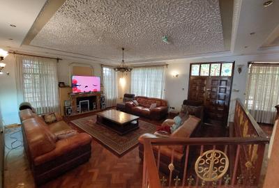 5 Bed House with En Suite at Flem Tree - 4