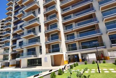 3 Bed Apartment with En Suite at Central - 4