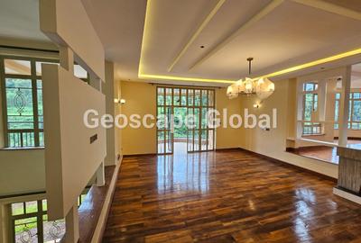 3 Bed Apartment with En Suite in Nyari