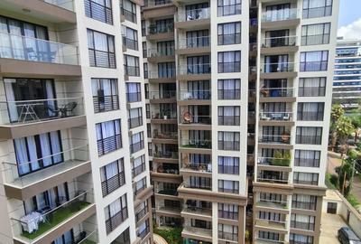 1 Bed Apartment with Swimming Pool in Riverside - 2