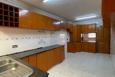 4 Bed Townhouse with En Suite in Kileleshwa - 3