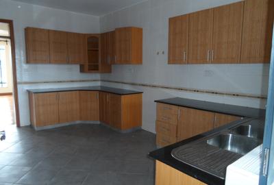 3 Bed Apartment with En Suite at Kilimani