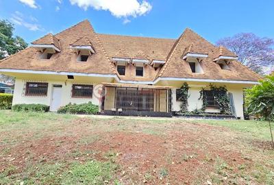 6 Bed House with En Suite at Spring Valley