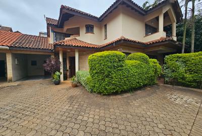 4 Bed Townhouse with En Suite in Spring Valley