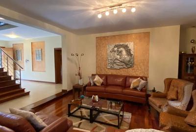 4 Bed Townhouse with En Suite in Westlands Area - 2