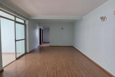 3 Bed Apartment with En Suite in Lavington