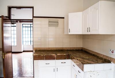 3 Bed Apartment with En Suite in Kileleshwa