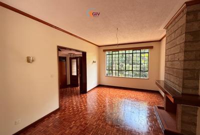 4 Bed Townhouse with En Suite at Brookside Drive - 4