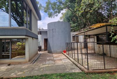 5 Bed House with En Suite in Lavington