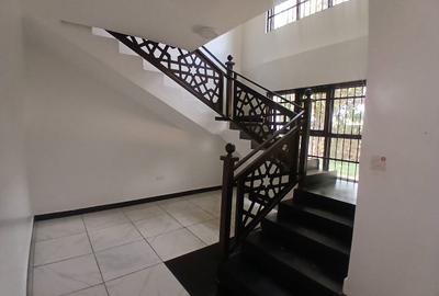 6 Bed House with En Suite at Langata Road - 4