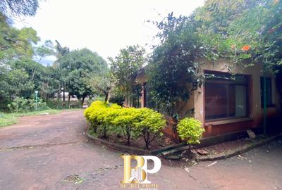 Land in Lavington