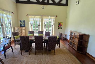 4 Bed House with En Suite in Runda