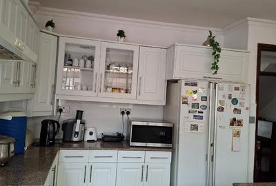 5 Bed Townhouse with En Suite at Kabarsiran Road - 4