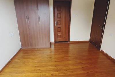5 Bed Villa with En Suite in Lavington - 2