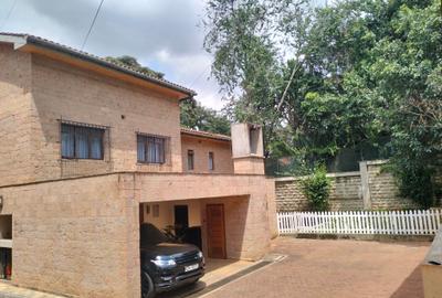 4 Bed Townhouse with En Suite in Lavington