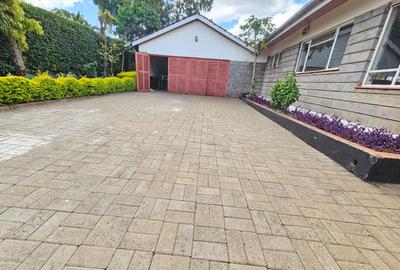 5 Bed House with En Suite in Gigiri