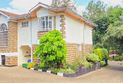 5 Bed Townhouse with En Suite at Lavington