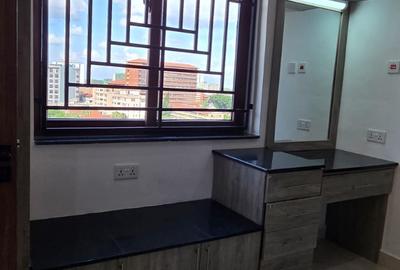 4 Bed Apartment with En Suite at Parklands - 4