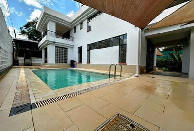 4 Bed House with En Suite at Runda