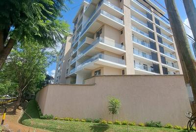 3 Bed Apartment with En Suite at Othaya Road