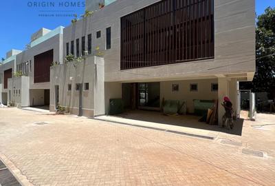 5 Bed Townhouse with En Suite at Lavington