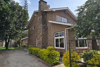 5 Bed Townhouse with En Suite at Lavington Green