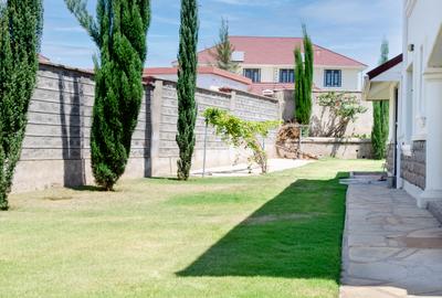 4 Bed Villa with En Suite at Green Park - 3