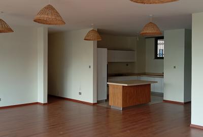 3 Bed Apartment with En Suite at Parklands Near Regal Plaza