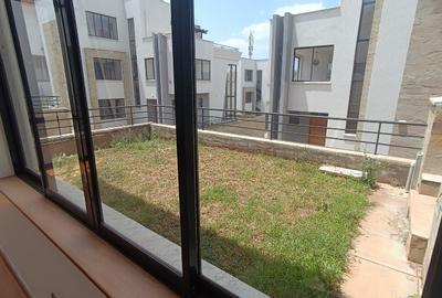 5 Bed Townhouse with En Suite in Lavington