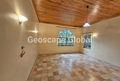 4 Bed House with En Suite in Spring Valley - 2