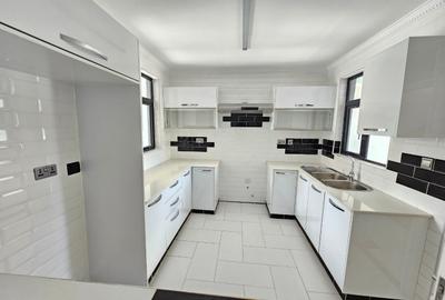 4 Bed Townhouse with En Suite at Muthaiga North
