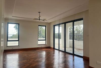 6 Bed House with En Suite in Loresho