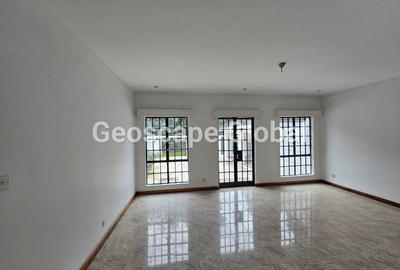 5 Bed House with En Suite in Gigiri