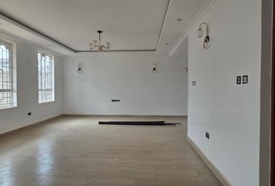 4 Bed House with En Suite at Eastern Bypass - 4