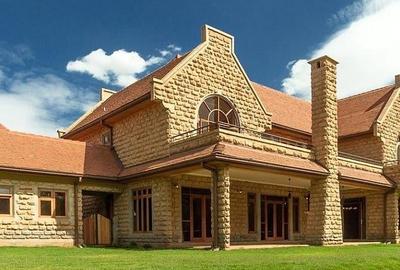 5 Bed Townhouse with En Suite in Karen