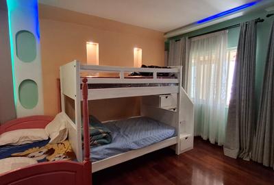 7 Bed Villa with En Suite at Kerarapon Drive - 3