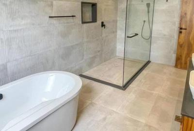 4 Bed Apartment with Swimming Pool in Spring Valley - 2