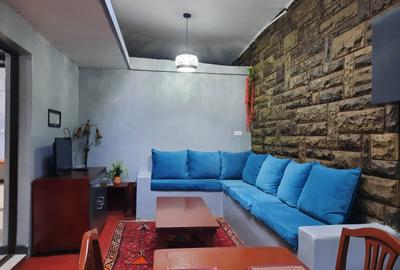2 Bed House with Garden in Ridgeways