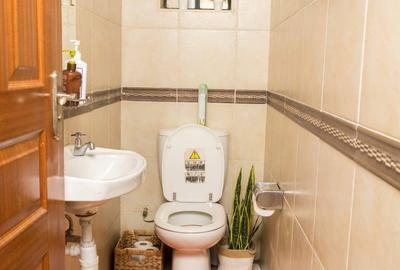 Furnished 2 Bed Apartment with En Suite in Riverside - 3