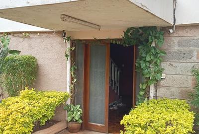 0.5 ac Commercial Property with Service Charge Included in Kilimani