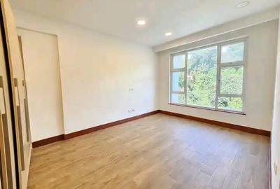 2 Bed Apartment with En Suite at Parklands - 4
