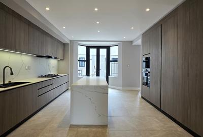 3 Bed Townhouse with En Suite in Runda - 2