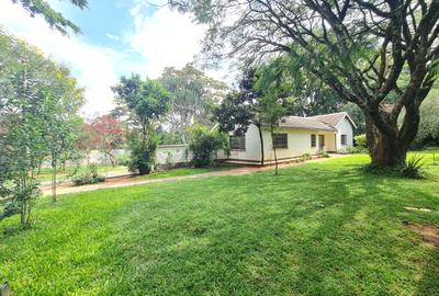 3 Bed House with En Suite at Bomas Area - 2
