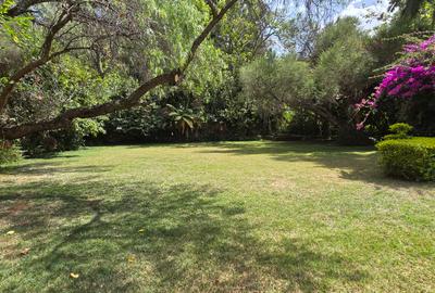 5 Bed House with En Suite at Kyuna Crescent - 4