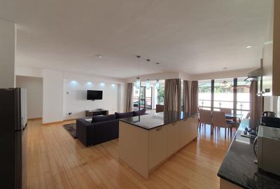 Serviced 2 Bed Apartment with En Suite at Westlands Rd - 3