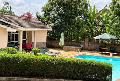 1 Bed House with Swimming Pool in Rosslyn