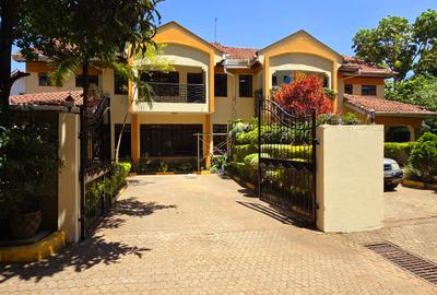 4 Bed Townhouse with En Suite at Lavington Road - 2