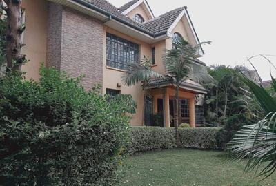 5 Bed Townhouse with En Suite in Lavington