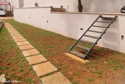 2 Bed Apartment with En Suite at Thigiri